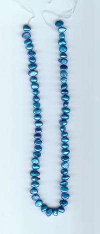 Billede: perler på snor ca. 40 cm, blå