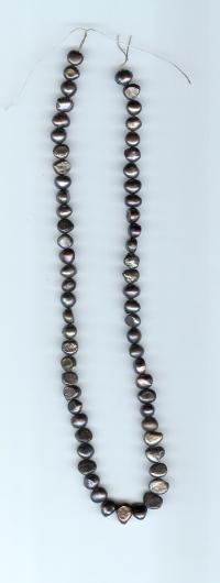 Billede: perler på snor ca. 40 cm, sort