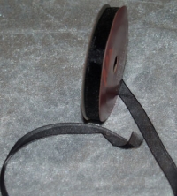 Billede: 6mm organzabånd sort, ca. 10 meter