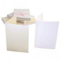 Billede: 50 sæt kort og kuvert C6 i perlemorskarton i hvid og creme